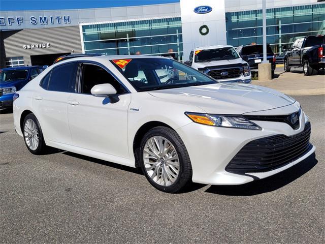 2020 toyota camry hybrid xle