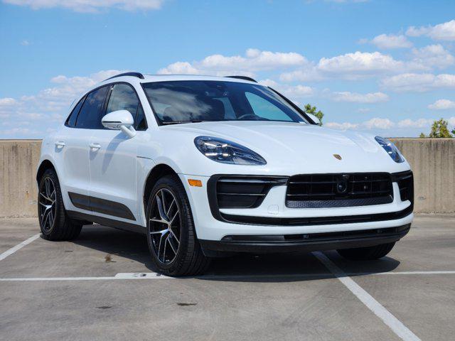 2024 porsche macan base