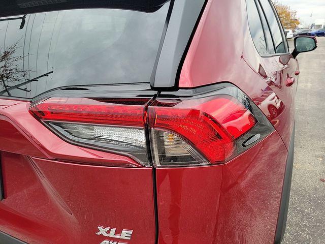 2024 toyota rav4 xle premium