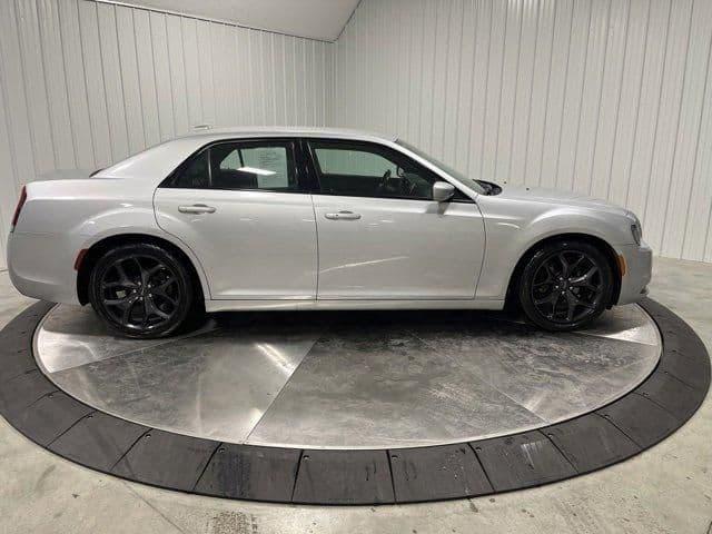 2021 chrysler 300 s 4dr rear-wheel drive sedan in roanoke, indiana