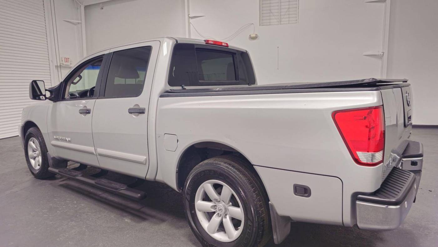 2012 nissan titan