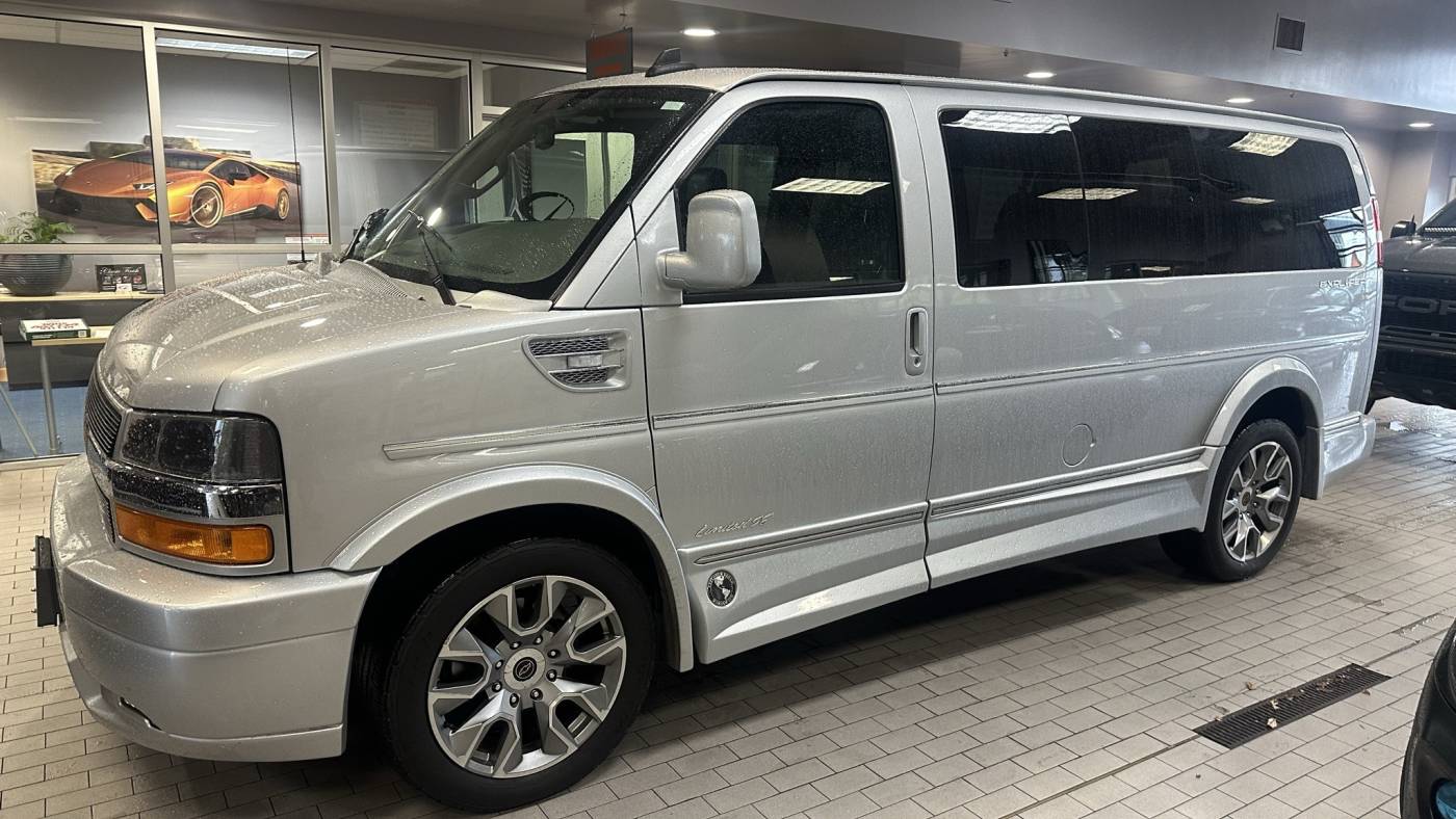 2022 chevrolet express 2500