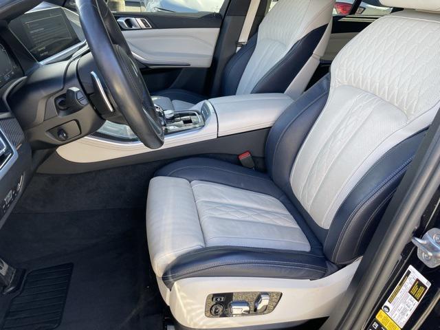 2022 bmw x5 m50i