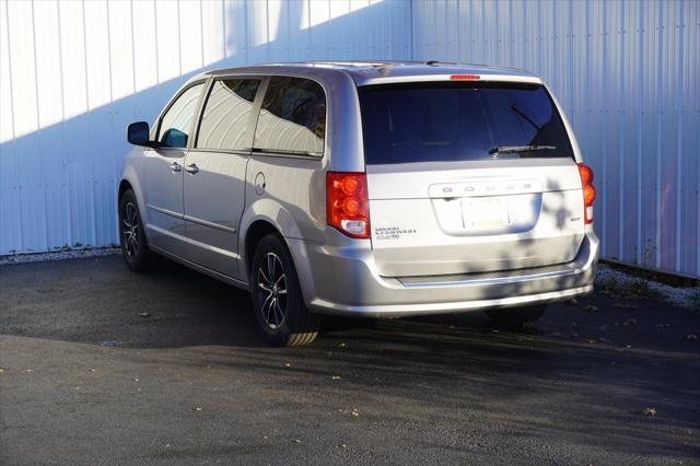 2017 dodge grand caravan gt
