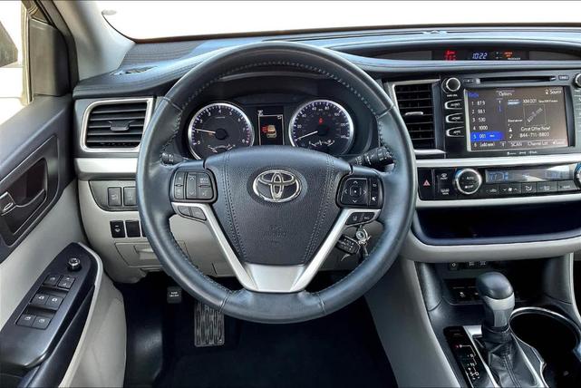 2019 toyota highlander le plus