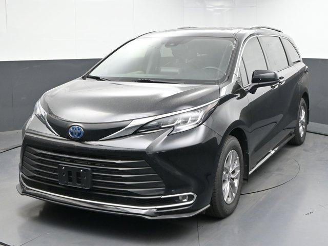2022 toyota sienna xle