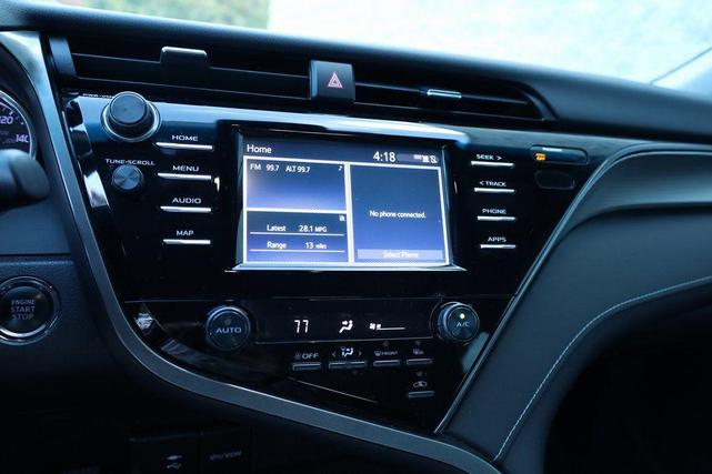 2019 toyota camry se