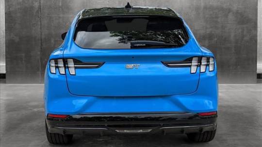 2023 ford mustang mach-e gt
