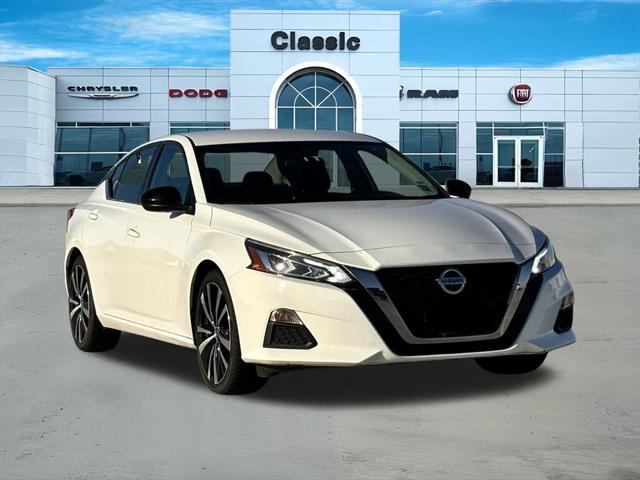 2022 nissan altima sr fwd
