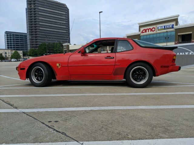 1985 porsche 944 5-speed no reserve