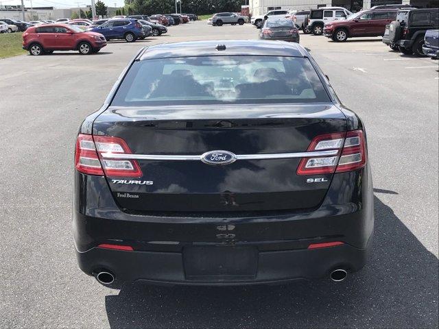 2017 ford taurus sel