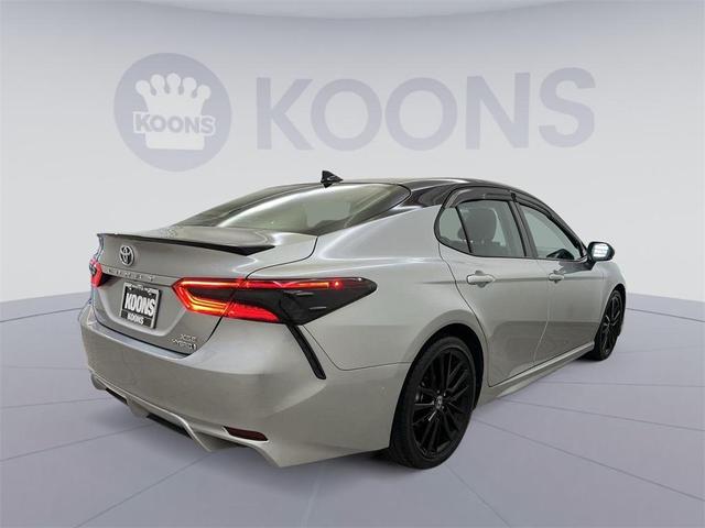 2022 toyota camry hybrid xse
