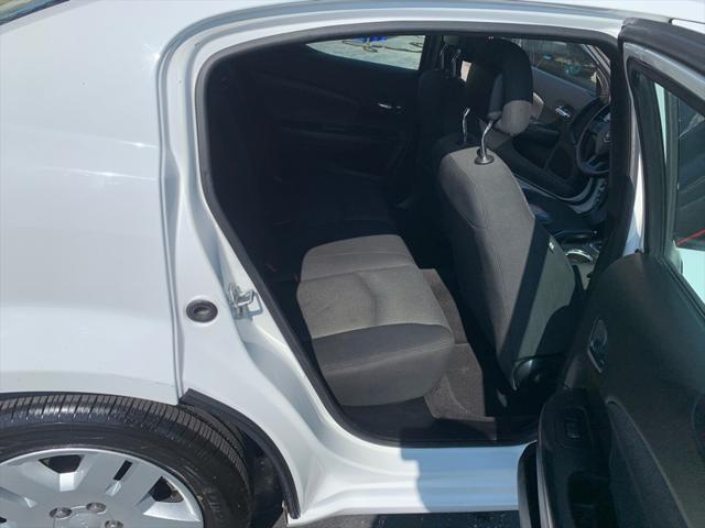 2014 dodge avenger se