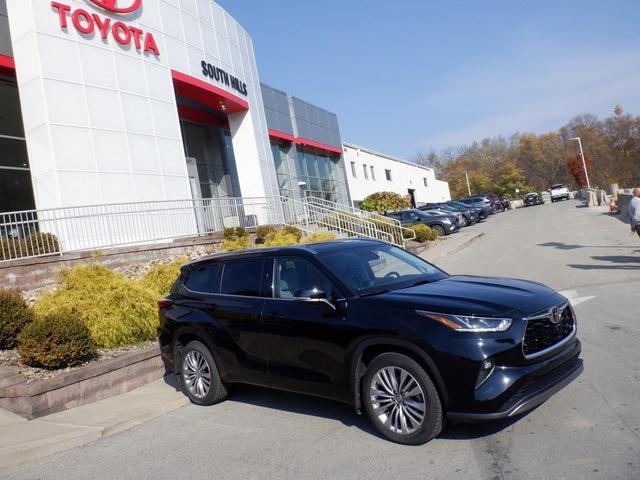 2023 toyota highlander platinum
