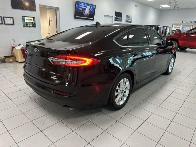 2019 ford fusion se