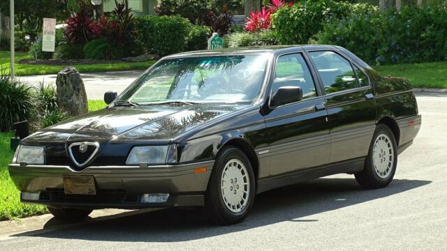 1991 alfa romeo 164 with 68,000 one owner miles in nice condition inside an out