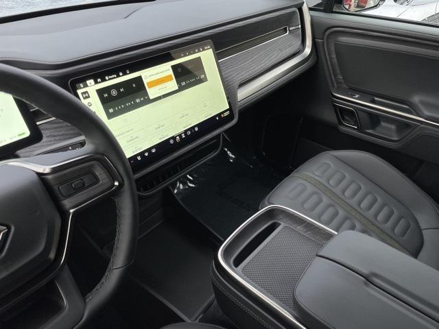 2023 rivian r1s adventure