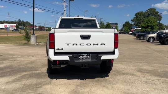 2024 Toyota Tacoma trd off-road