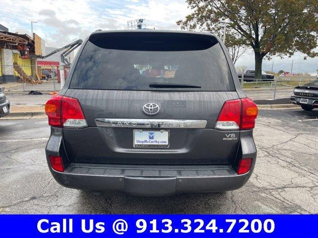 2013 toyota land cruiser v8