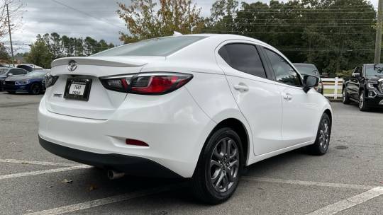2019 Toyota Yaris l