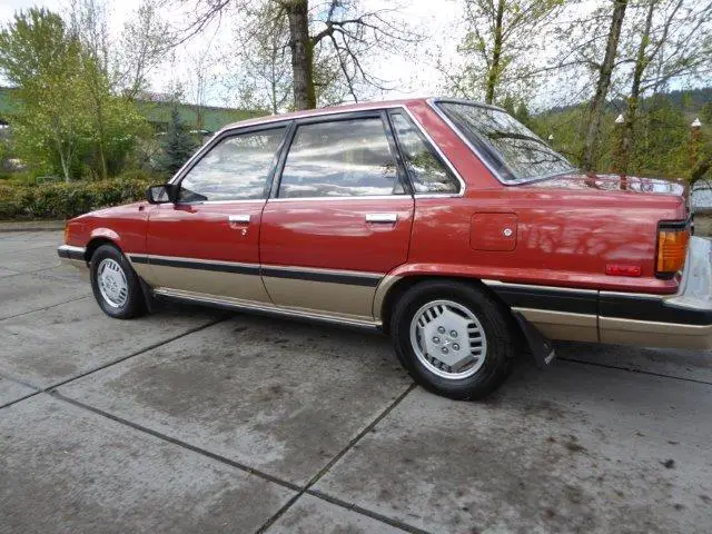 1983 toyota camry le sedan 4-door 2.0l only 45k miles