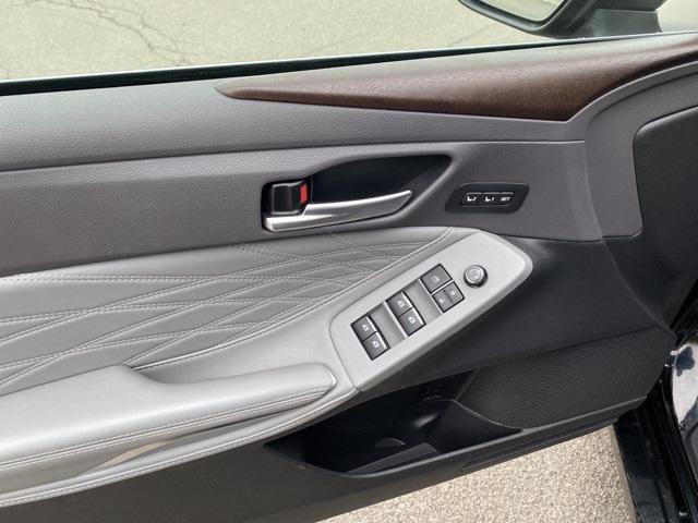 2019 toyota avalon limited