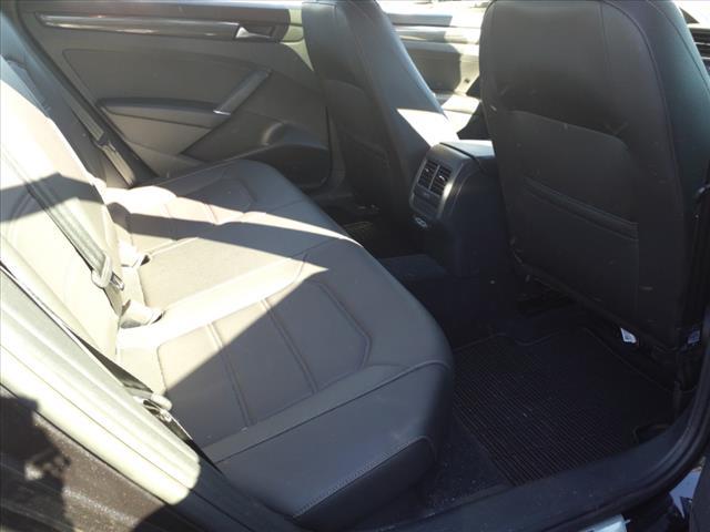2021 volkswagen passat 2.0t r-line