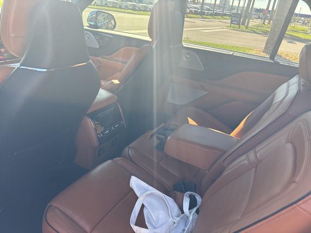 2022 lincoln aviator black label awd