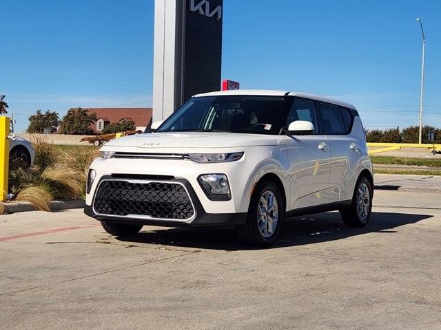 2022 kia soul lx