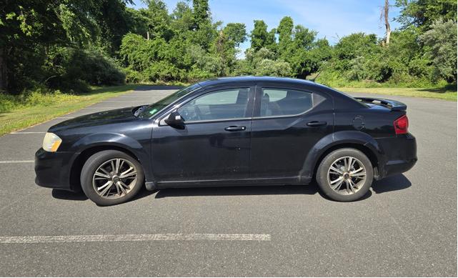 2013 dodge avenger se