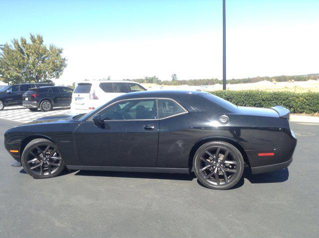 2022 dodge challenger r/t