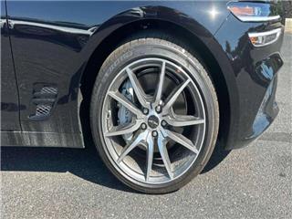 2025 Genesis G70 2.5t standard