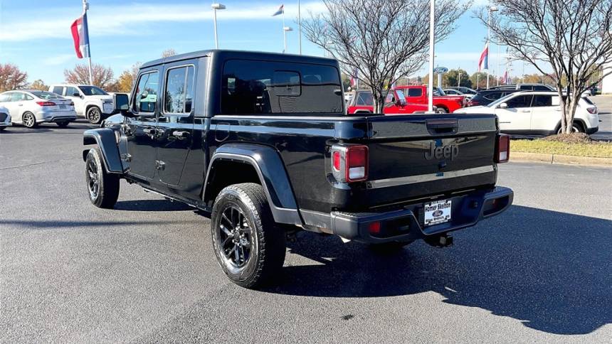 2022 jeep gladiator altitude