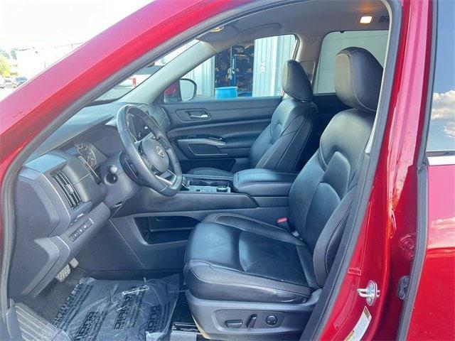2022 nissan pathfinder sl