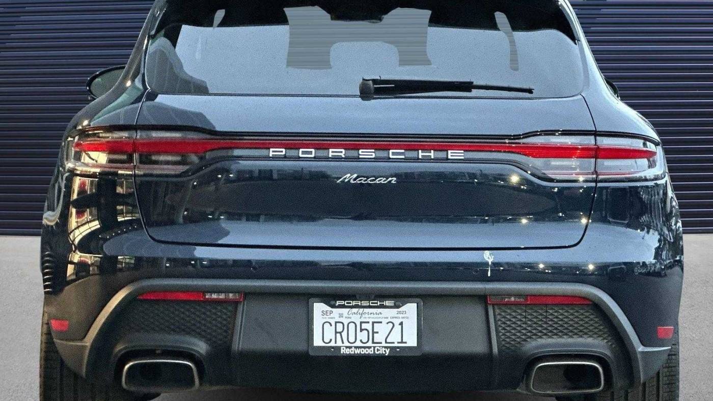 2023 porsche macan standard