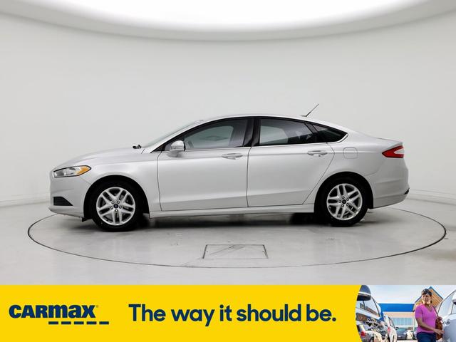 2016 ford fusion se