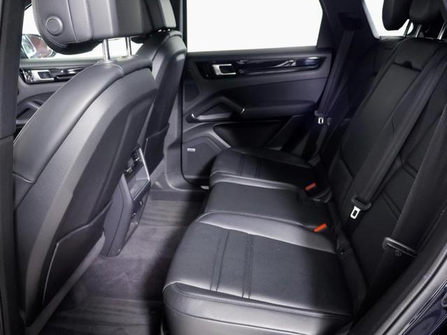 2021 porsche cayenne base