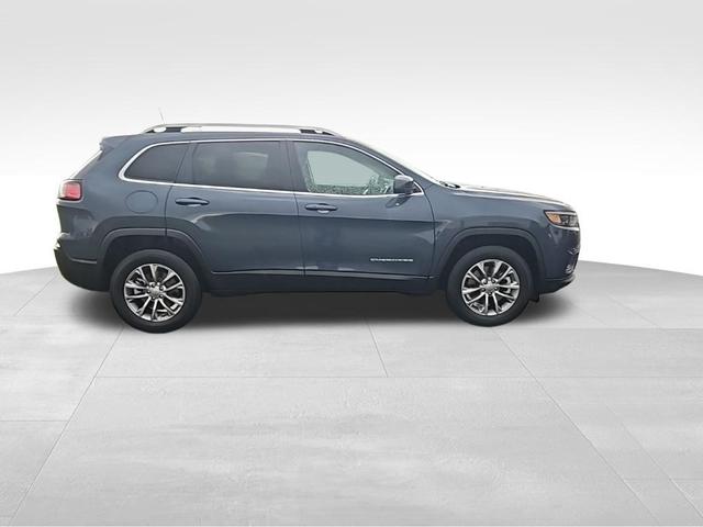 2021 jeep cherokee latitude lux