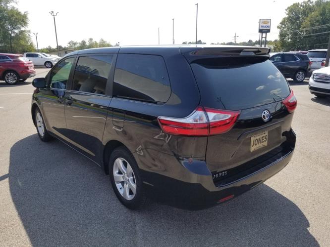 used 2017 toyota sienna l lexington, tn 38351 for sale in lexington, tennessee