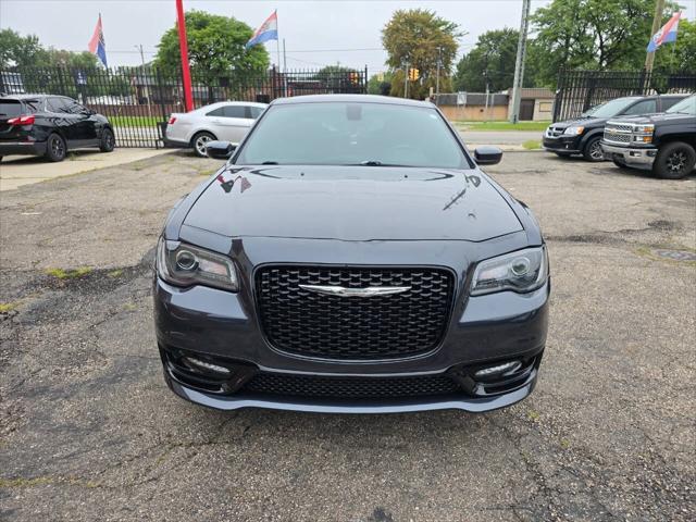 2017 chrysler 300 s