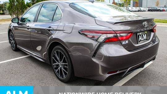 2022 toyota camry se automatic fwd