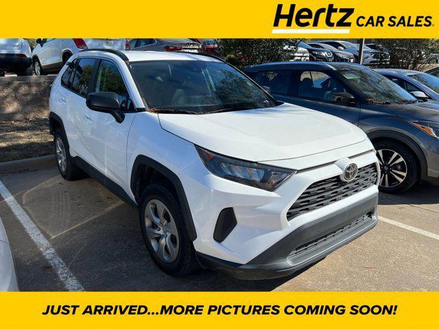 2021 toyota rav4 le