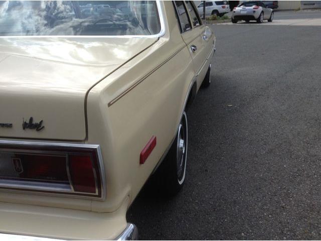 1980 plymouth volare automatic 4-door sedan