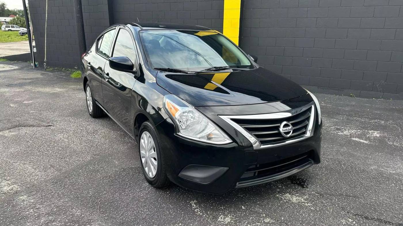2018 nissan versa s
