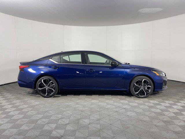 2023 nissan altima sr fwd