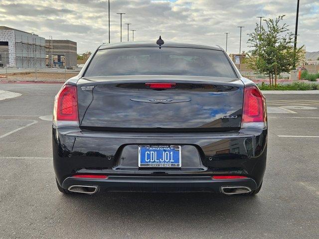 2022 chrysler 300 touring l
