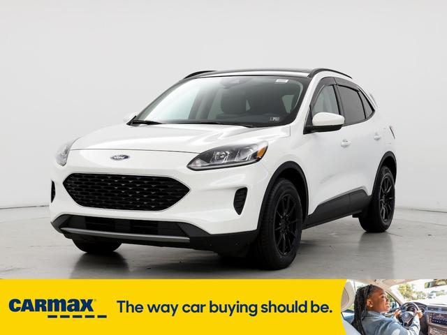 2020 ford escape se
