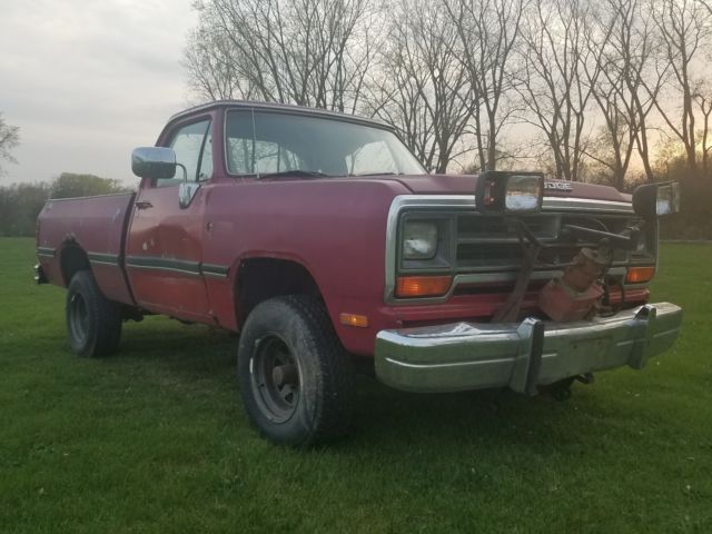 no reserve!! 1987 dodge ram w150 short bed with western plow