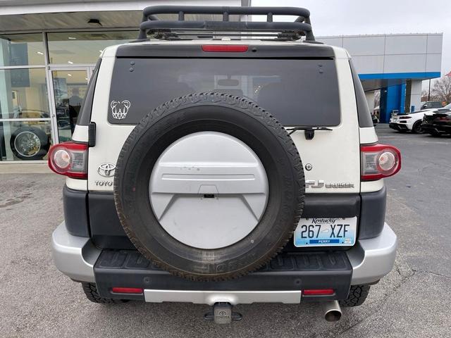 2014 toyota fj cruiser base