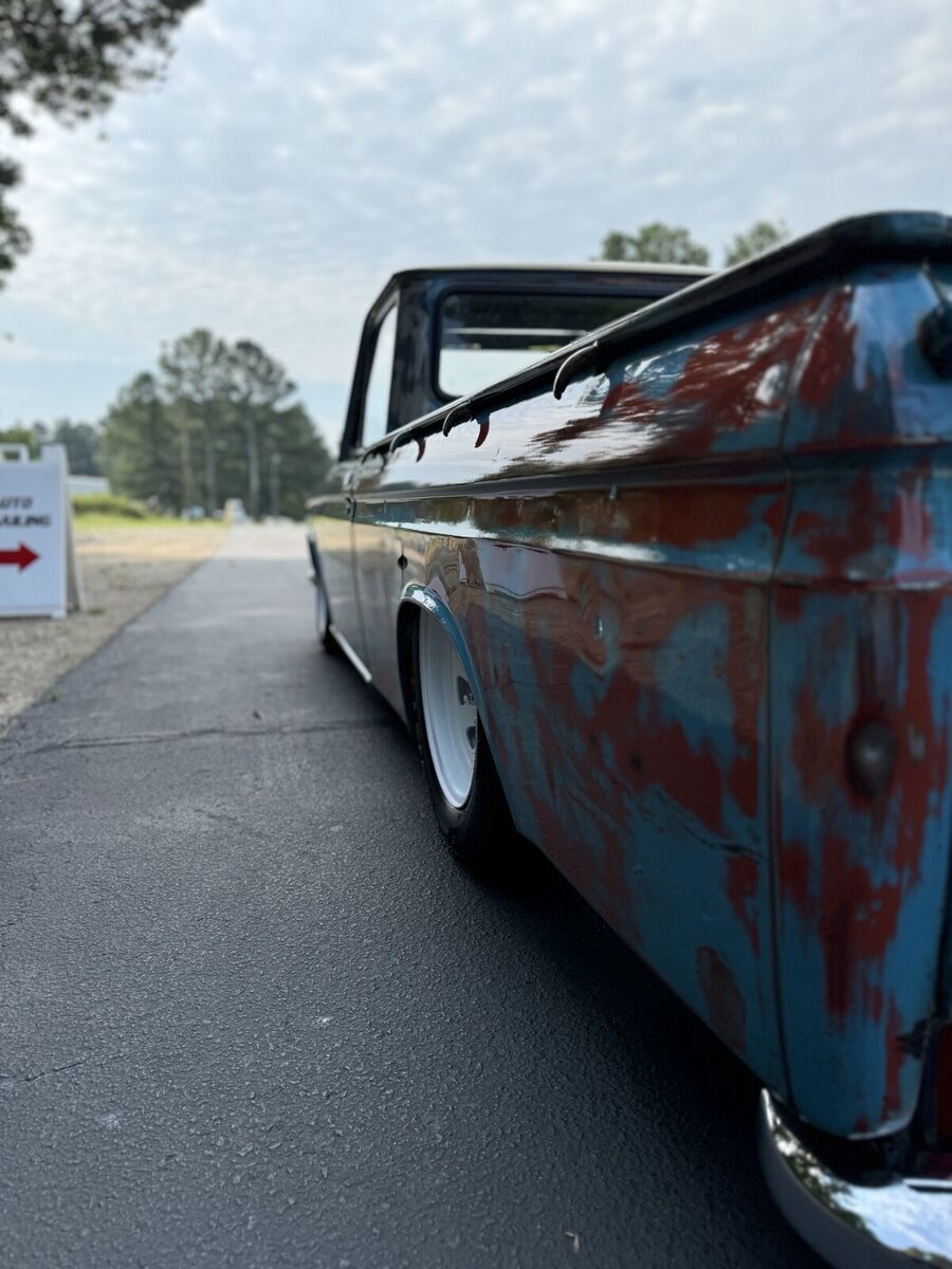 1970 datsun 1600 blue